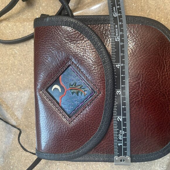 Turtle Ridge Gallery Brown Leather Crossbody - Picture 5 of 8